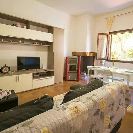 5 Minutes From The Seafront -apartment & Garden * أولبيا