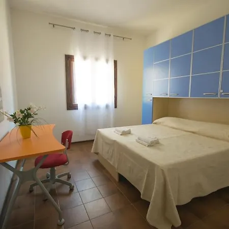 5 Minutes From The Seafront -apartment & Garden