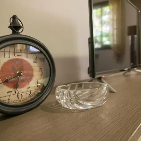 5 Minutes From The Seafront -apartment & Garden *