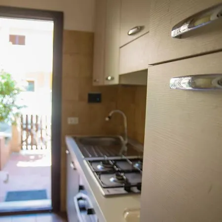 5 Minutes From The Seafront -apartment & Garden *