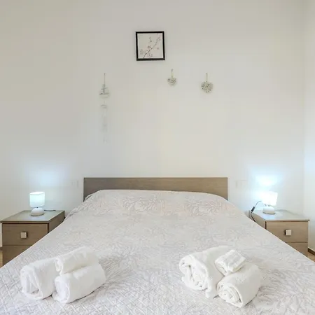 5 Minutes From The Seafront -apartment & Garden Olbia