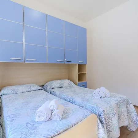 Appartement 5 Minutes From The Seafront -apartment & Garden *