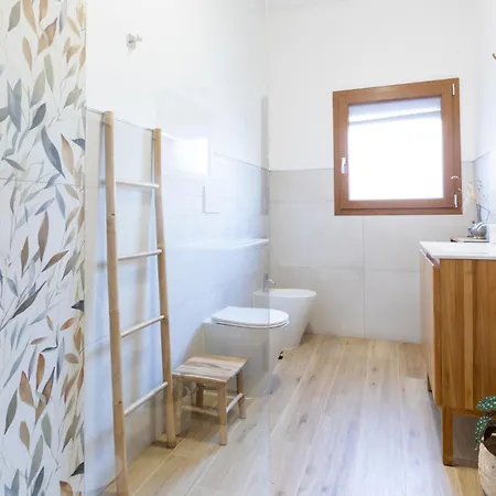 5 Minutes From The Seafront -apartment & Garden *