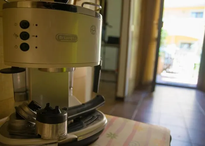 5 Minutes From The Seafront -apartment & Garden *